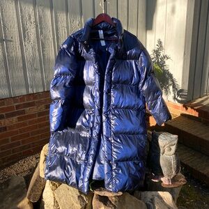 NWOT- FABLETICS - gradient trench puffer jacket. MEDIUM